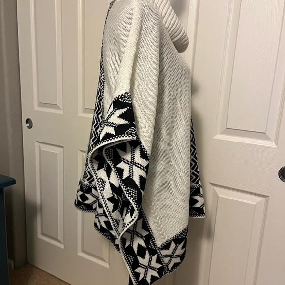 BLACK RIVET Gorgeous Cape Cowl Neck Sweater!! - Picture 3 of 11